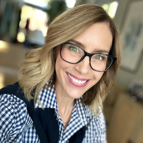 Meet your Posher, Amy - Picture 1 of 5